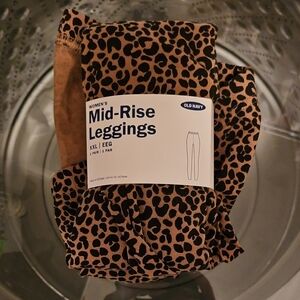 Old Navy Leopard Leggings